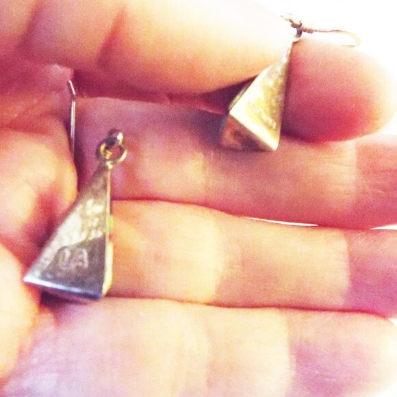 NAVAJO LEN ADAKAI STERLING PYRAMID OPAL, JET & TURQUOISE INLAY PIERCED EARRING B - Picture 5 of 6